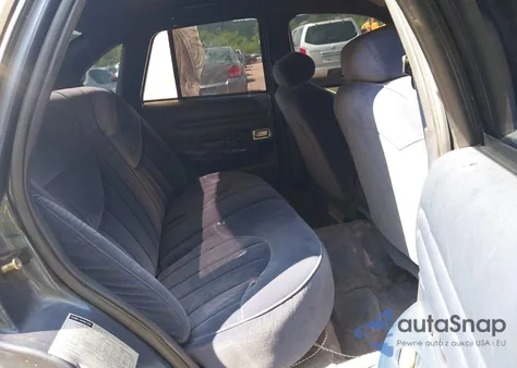 1996 Ford Crown Victoria S from USA, damaged, VIN 2FALP72W0TX182880